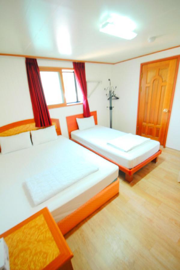 Yim's House Guest house *